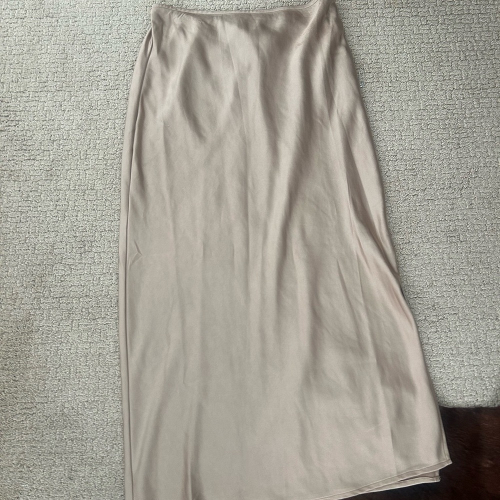 Old Navy Women's Maxi Skirt in Beige